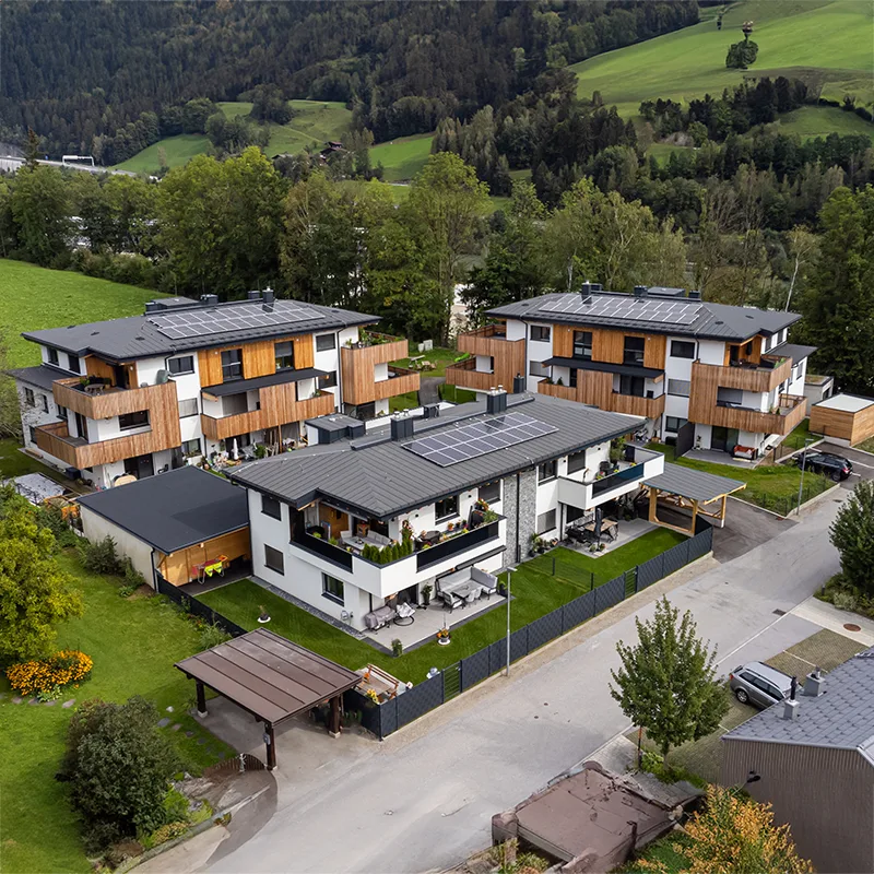 Die Aussenenlage zum Bauvorhaben in Bischofshofen ist von oben zu sehen.